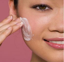 孚立美®乳膏（氟轻松氢醌维A酸乳膏）正式进入临床即将在国内上市，看看美国医生怎么说?