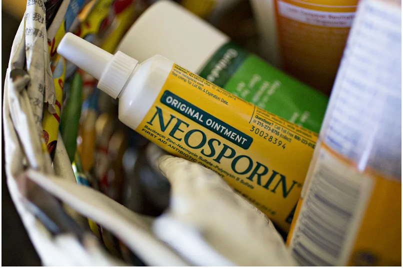在鼻腔中涂抹孚诺软膏（Neosporin）真的可以帮助预防病毒感染吗？